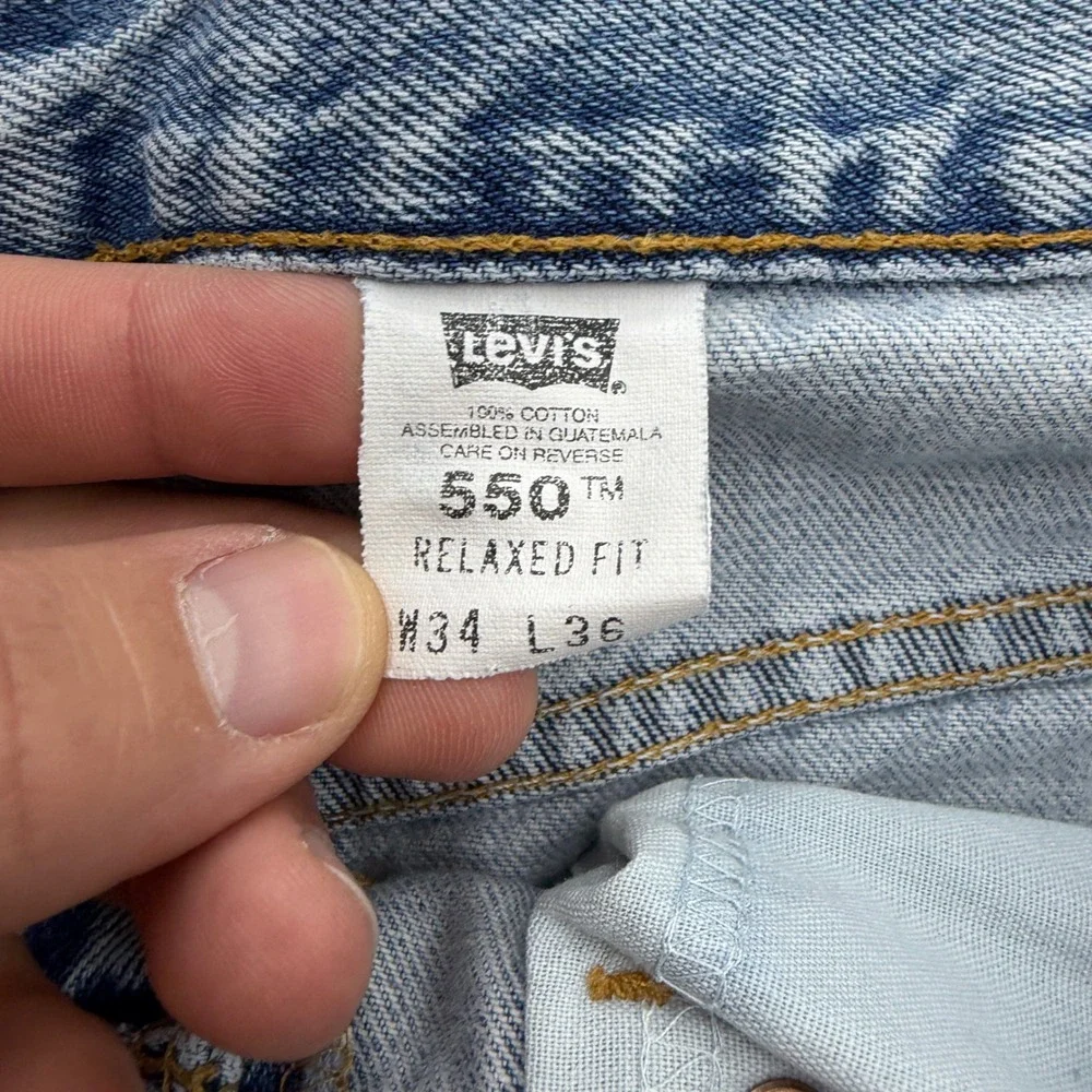 Vintage Levis 550 Relaxed Fit Jeans Mens 34x36 Light Wash Blue Tapered 90s 0550